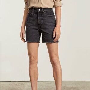 Everlane black way high jean short